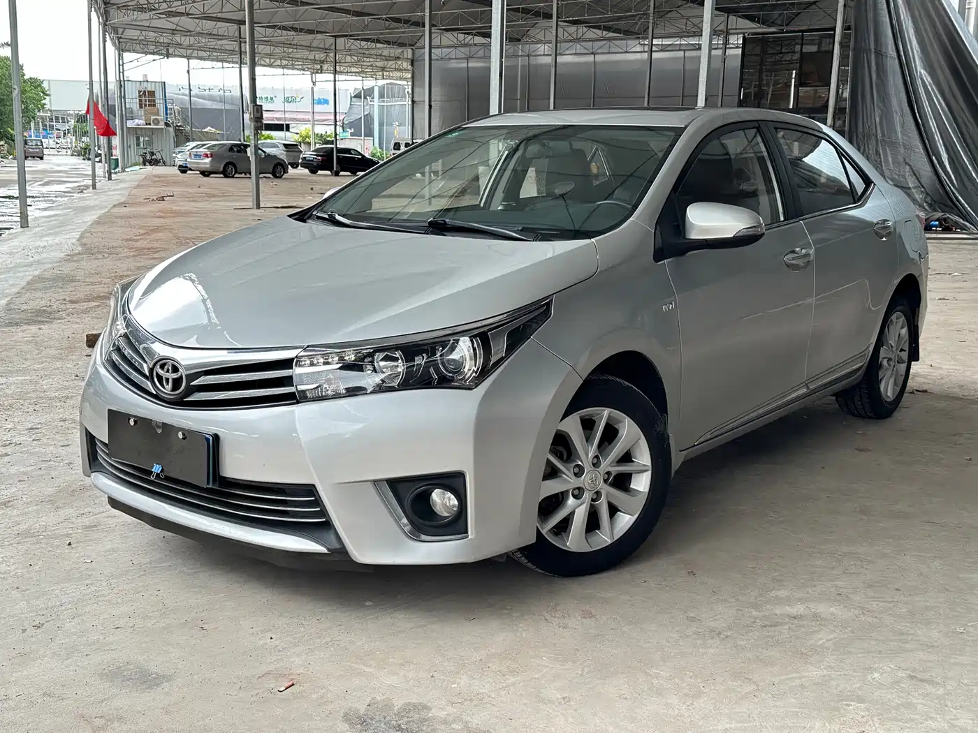 Фото 2 - Toyota Corolla