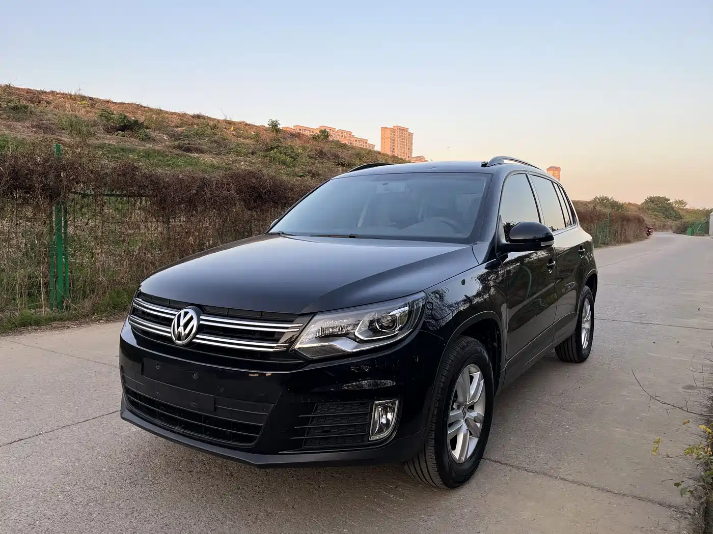 Volkswagen Tiguan 2016 Model 300TSI Automatic 2WD Trend Edition