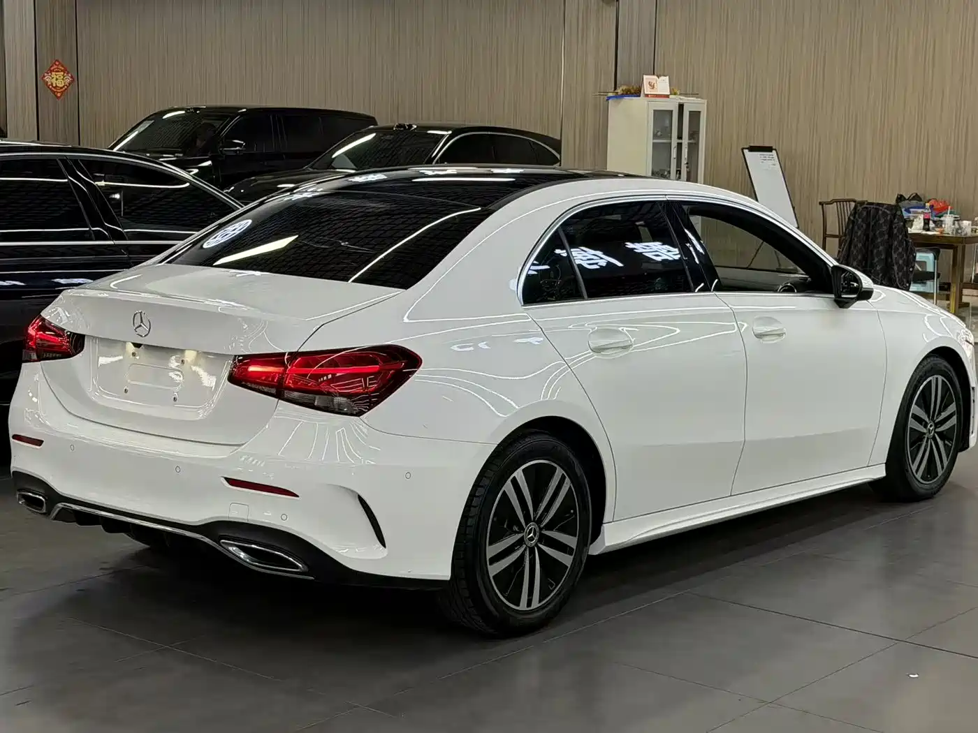 Mercedes-Benz A-Class 2019 A 180 L Sport Sedan фото 6