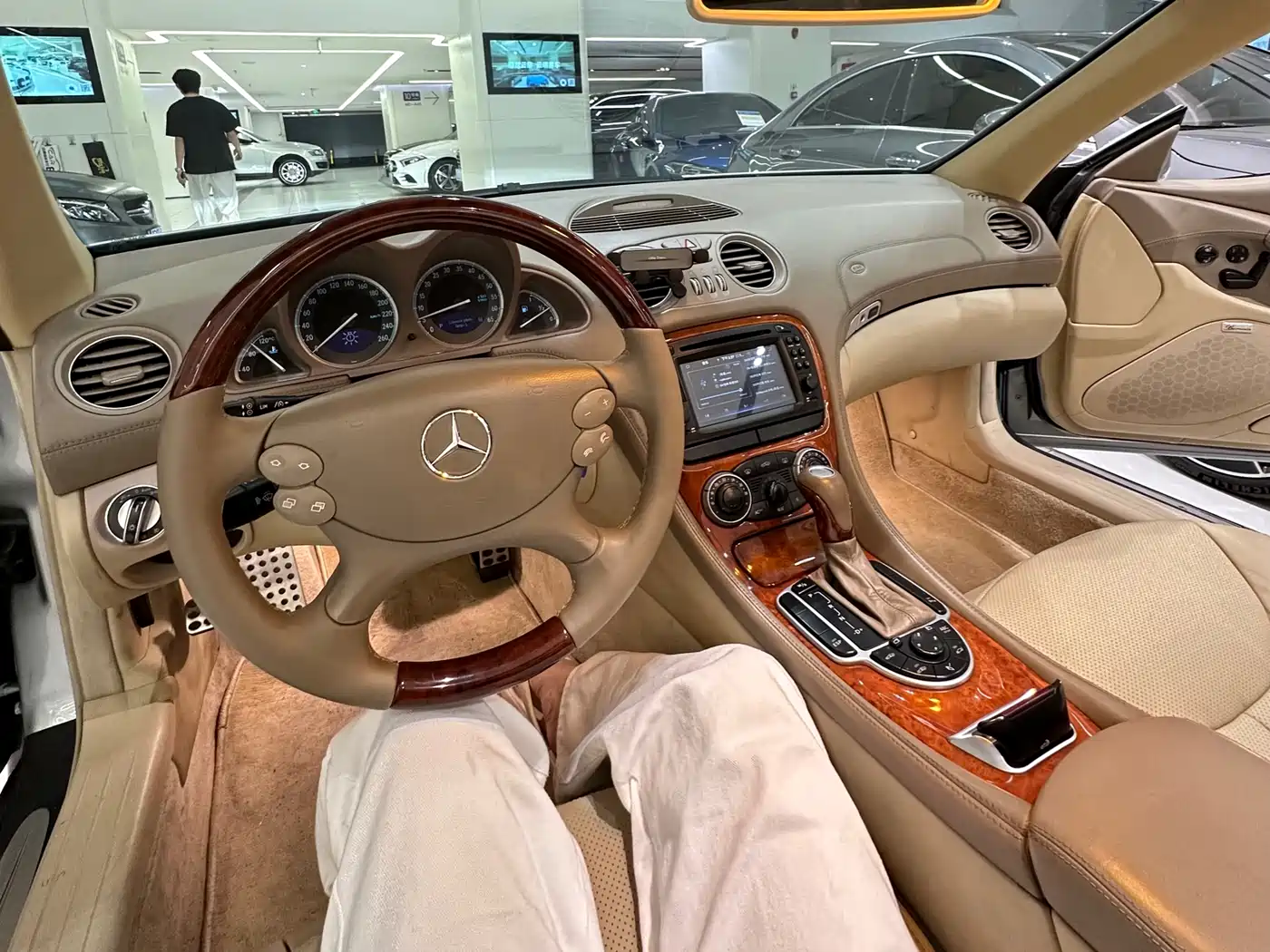 Mercedes-Benz SL-Class 2004 SL 500 фото 9