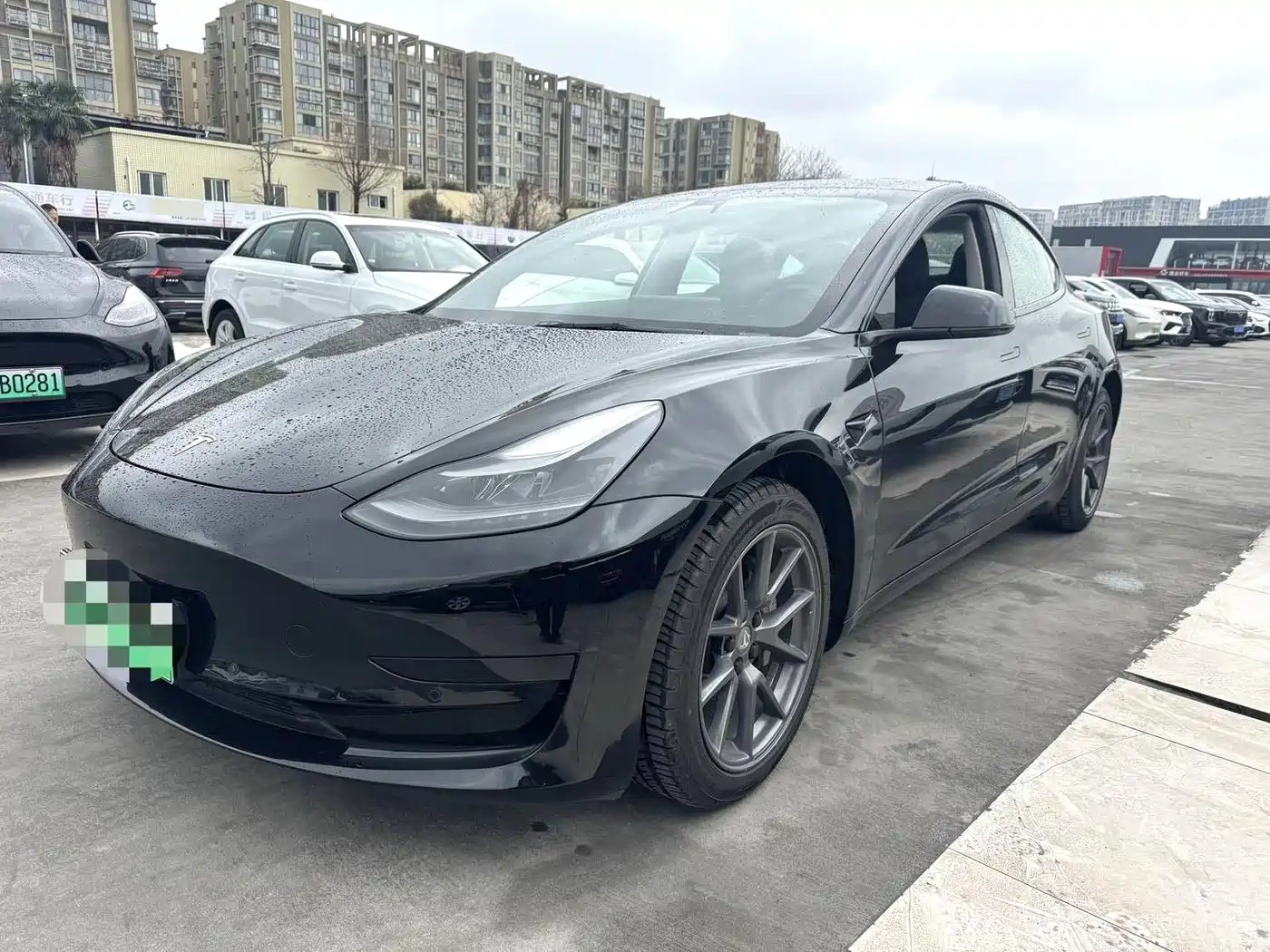TESLA MODEL 3