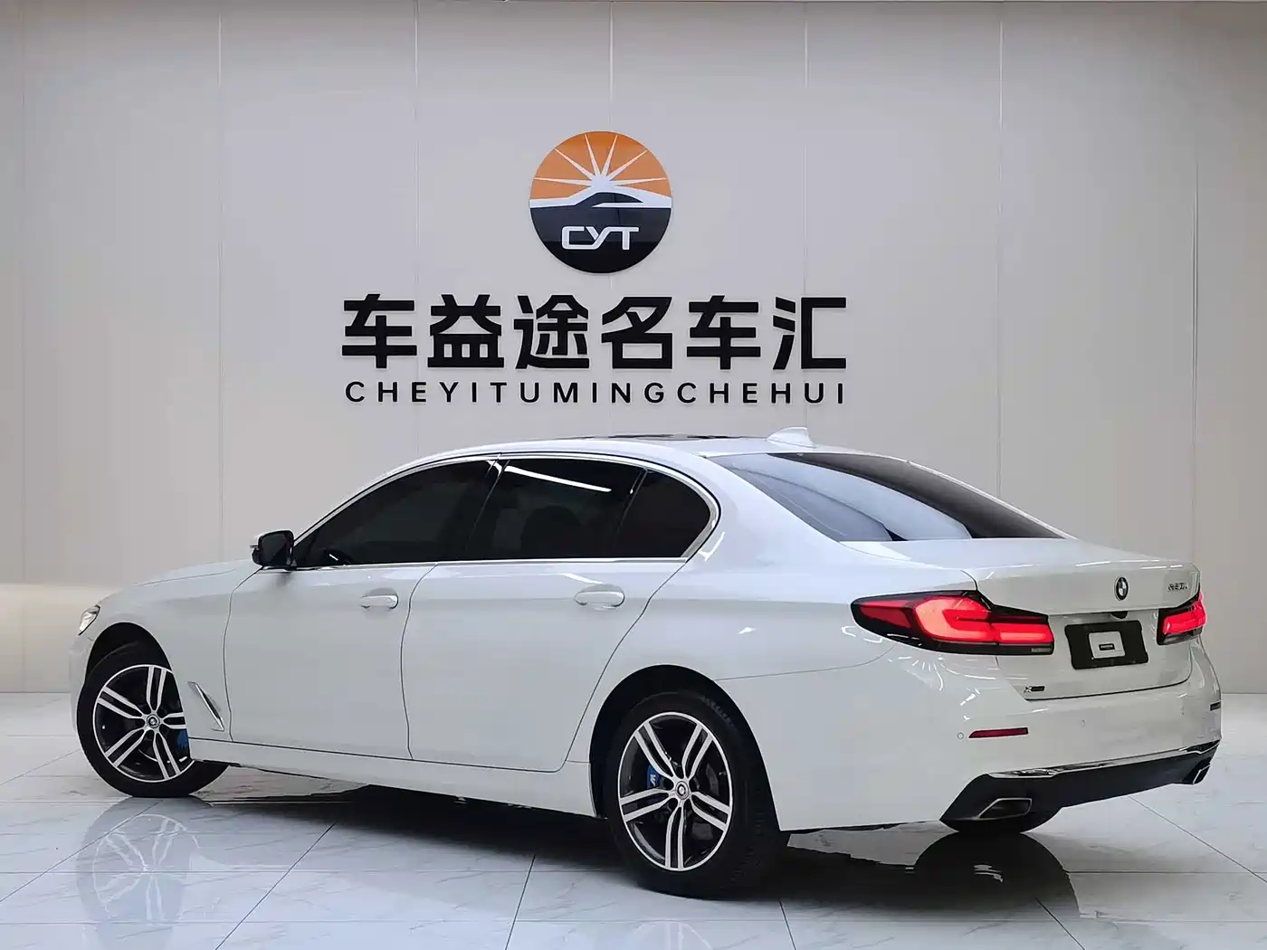 Фото 4 - BMW 5 Series