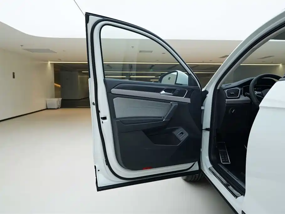 Volkswagen Tayron X 2024 330TSI 2WD Premium High-Performance Edition фото 16