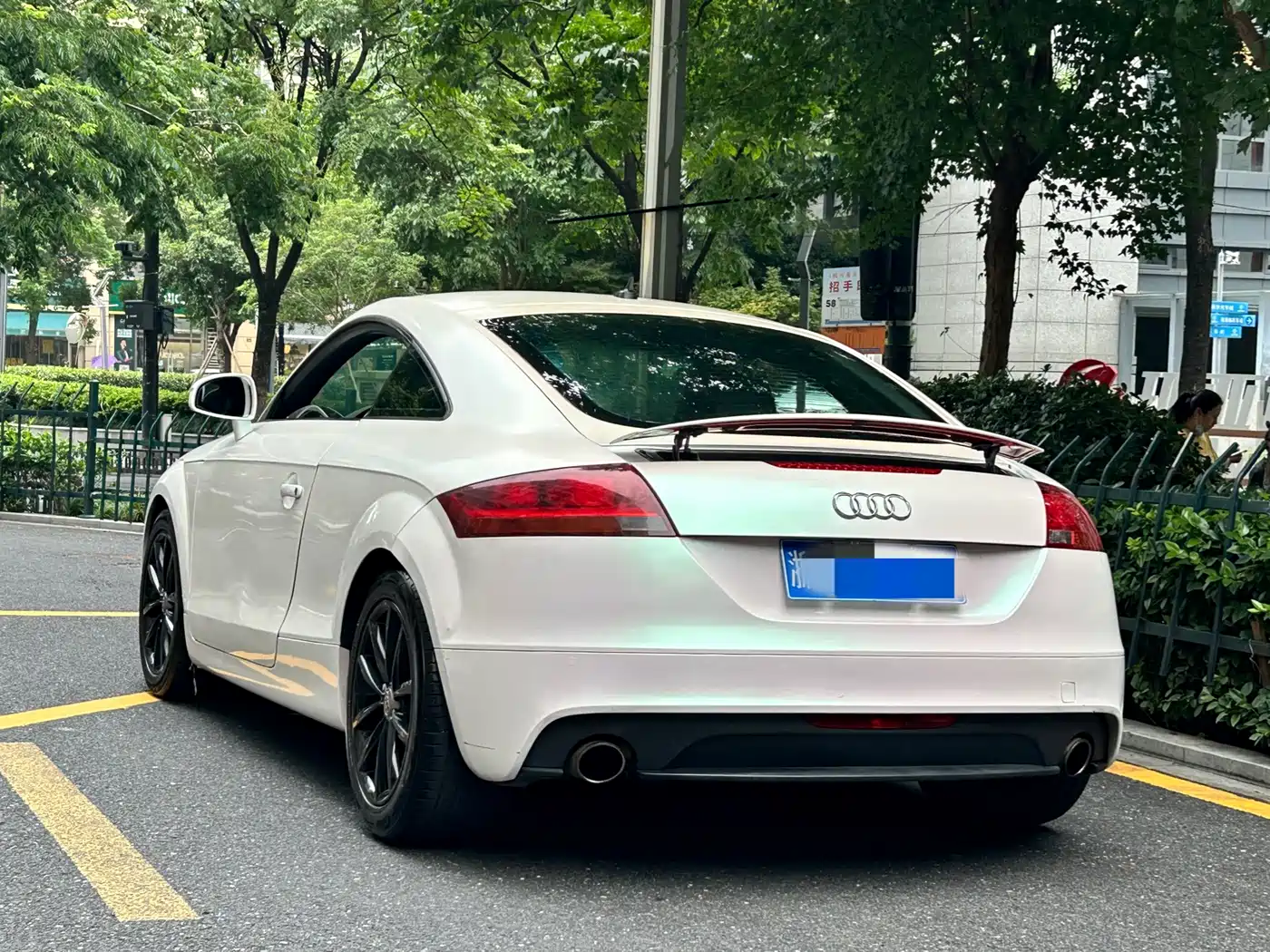 Audi TT 2011 2011 TT Coupe 2.0TFSI