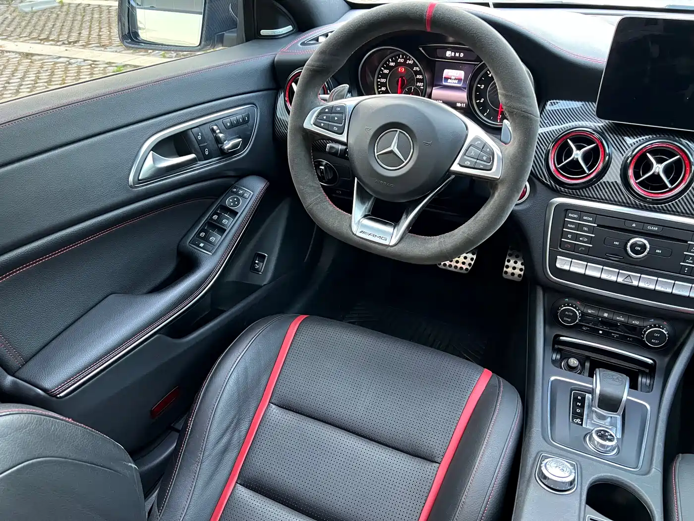 Mercedes-Benz CLA AMG 2017 AMG CLA 45 4MATIC фото 13