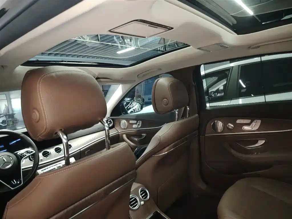 Mercedes-Benz E-Class 2023 Facelift E 300 L Luxury фото 8