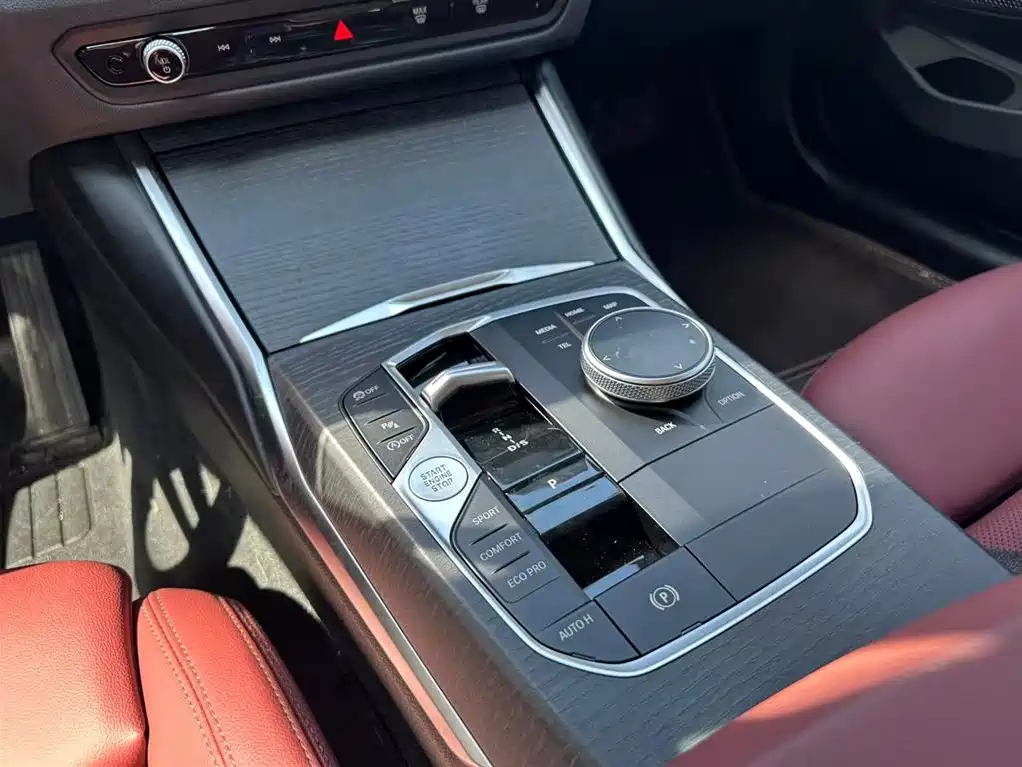 BMW 3 Series 2025 325Li M Sport Package фото 9