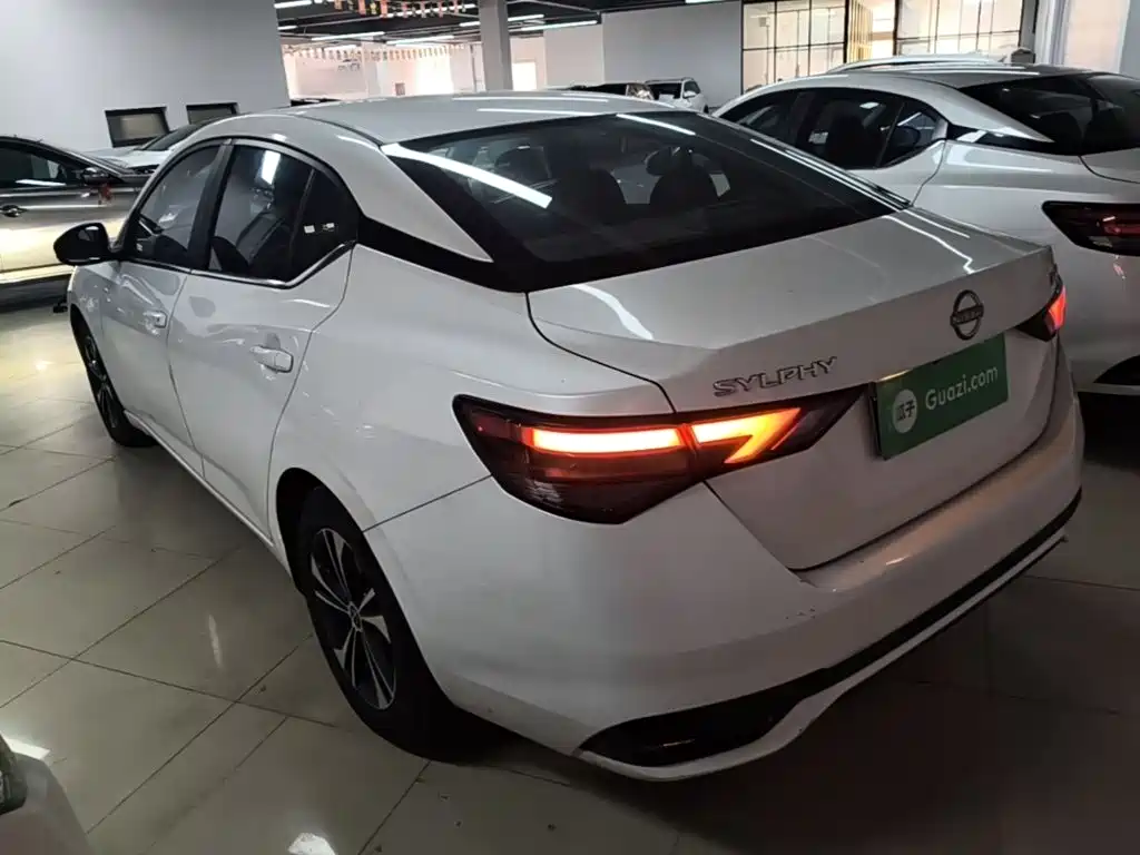 Nissan SYLPHY, миниатюра 5