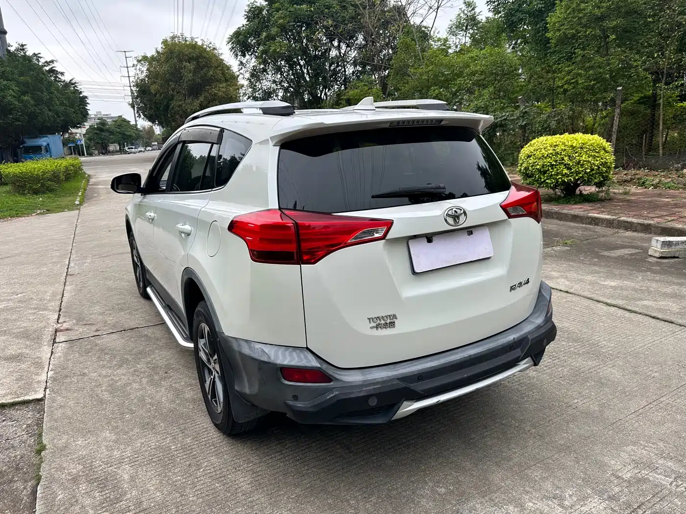 Toyota RAV4 Rongfang 2015 2.0L CVT 2WD Trend Edition фото 6