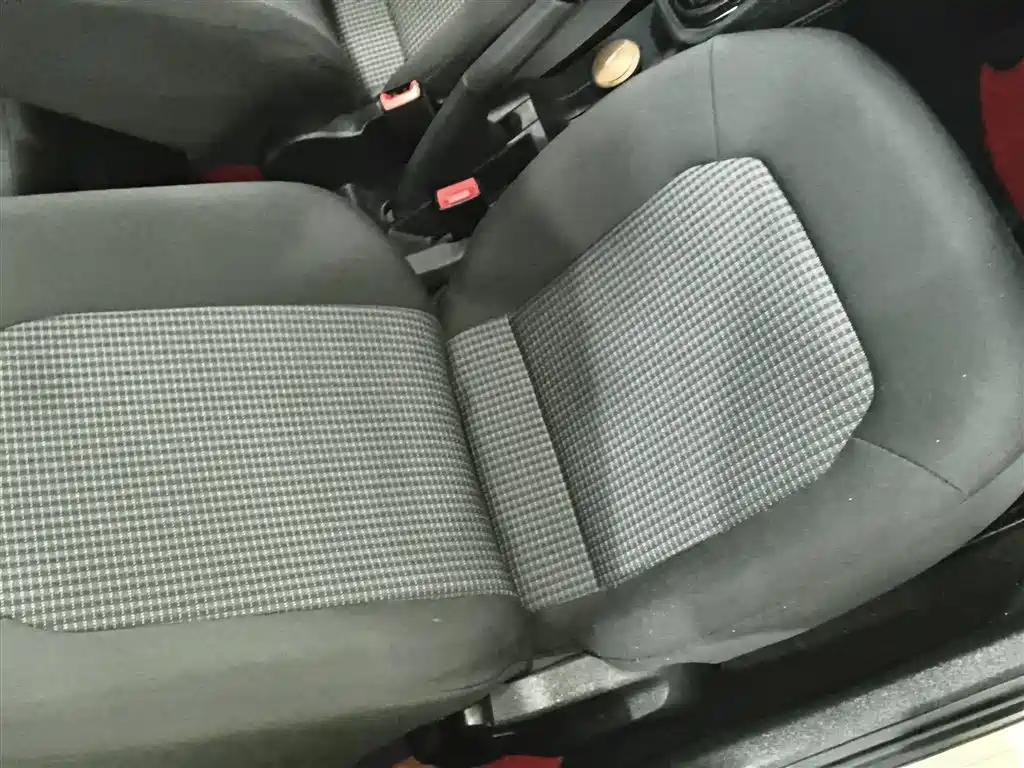 Volkswagen Santana 2016 1.6L Manual Trend Edition фото 16