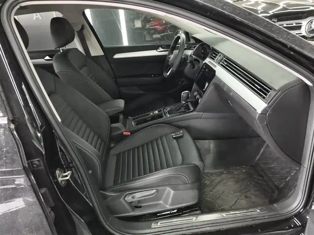 Volkswagen Magotan 2025 Popular Edition 280TSI DSG Comfort фото 20