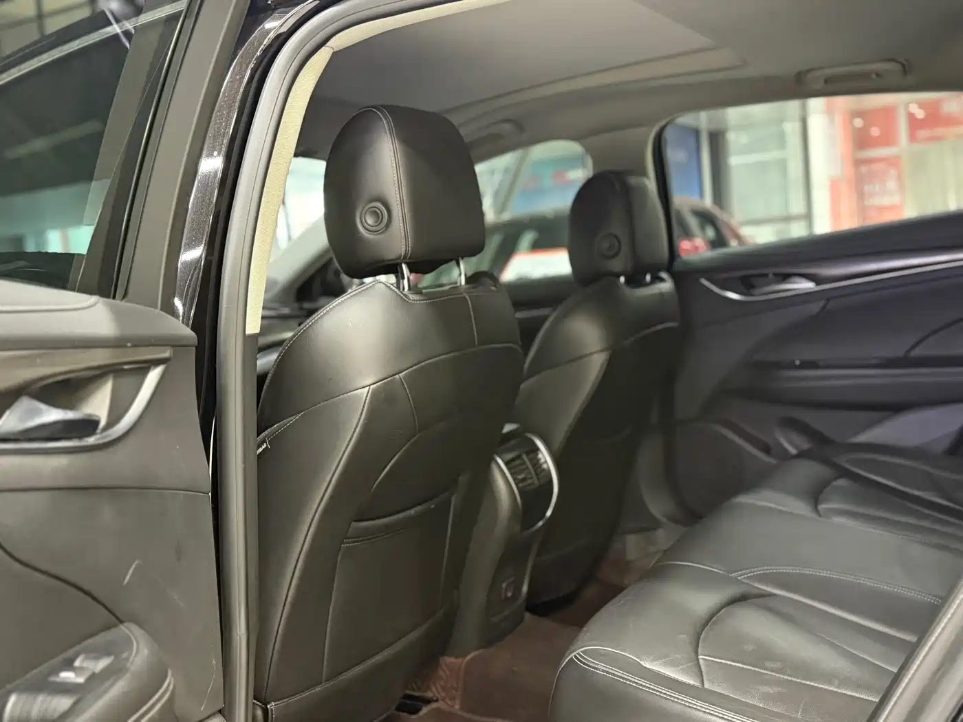 Фото 13 - Buick LaCrosse