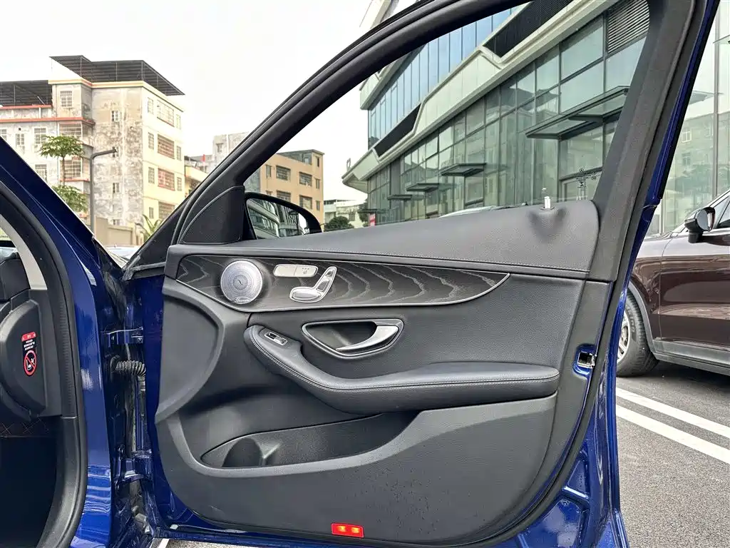 Mercedes-Benz C-Class 2021 C 260 L Sport Starry Exclusive Edition фото 23