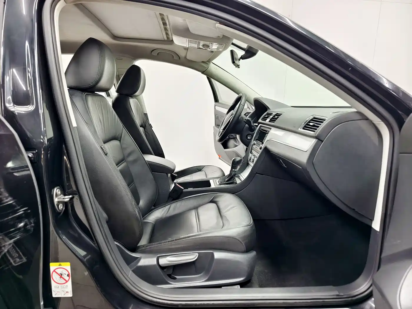 Volkswagen Passat 2011 1.8TSI Automatic Premium Edition фото 14