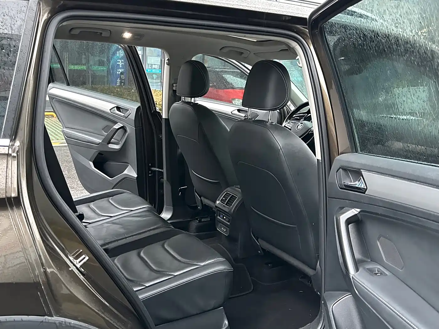Volkswagen Tiguan L 2018 330TSI Automatic 2WD Luxury Edition фото 8