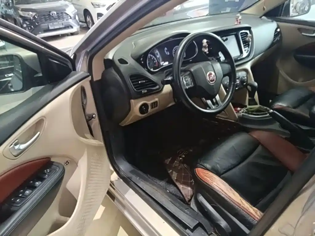 Fiat Viaggio 2014 2012 1.4T Auto Joy Edition