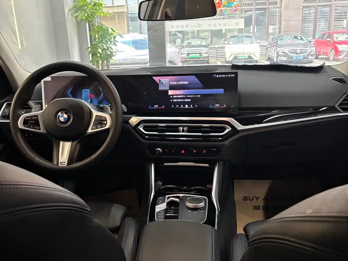 BMW 3 Series 2024 320Li M Sport Package фото 11