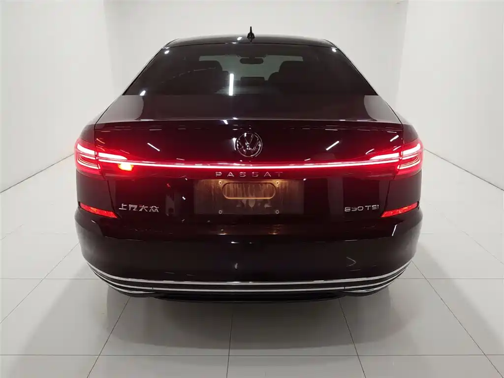 Volkswagen Passat 2023 Facelift 330TSI Luxury Edition фото 6