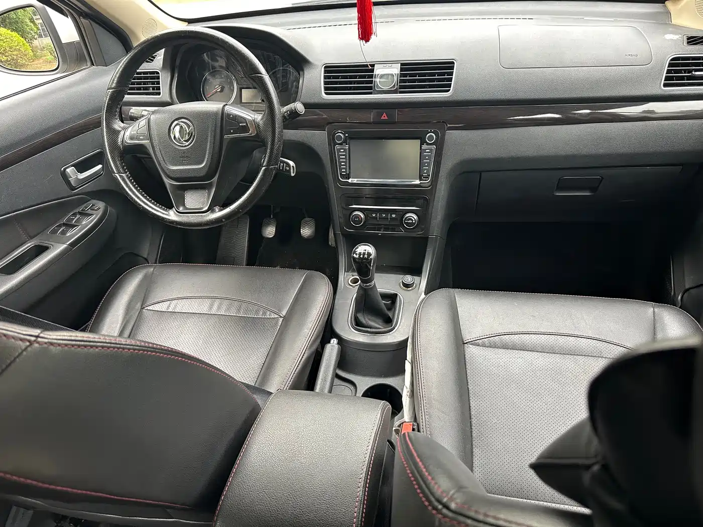 Dongfeng Fengguang Fengguang 370 2016 2016 1.5L Manual Standard Type II 7-Seat