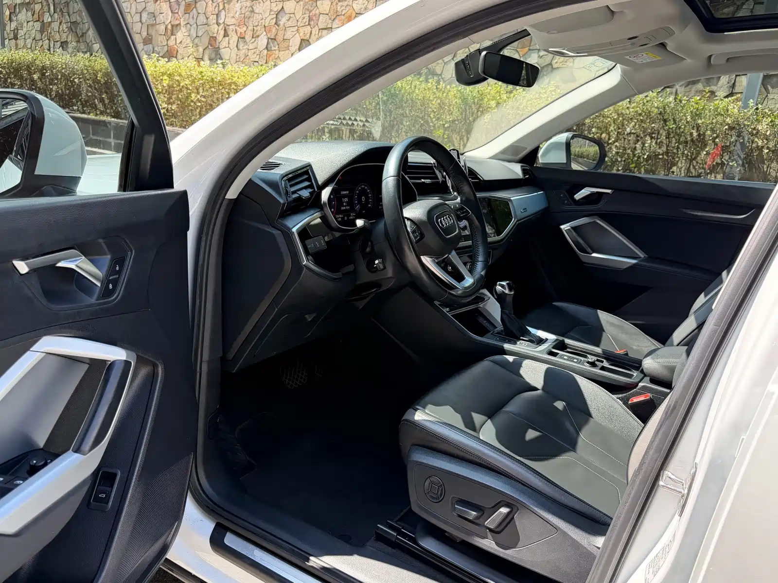 Photo 13 - Audi Q3