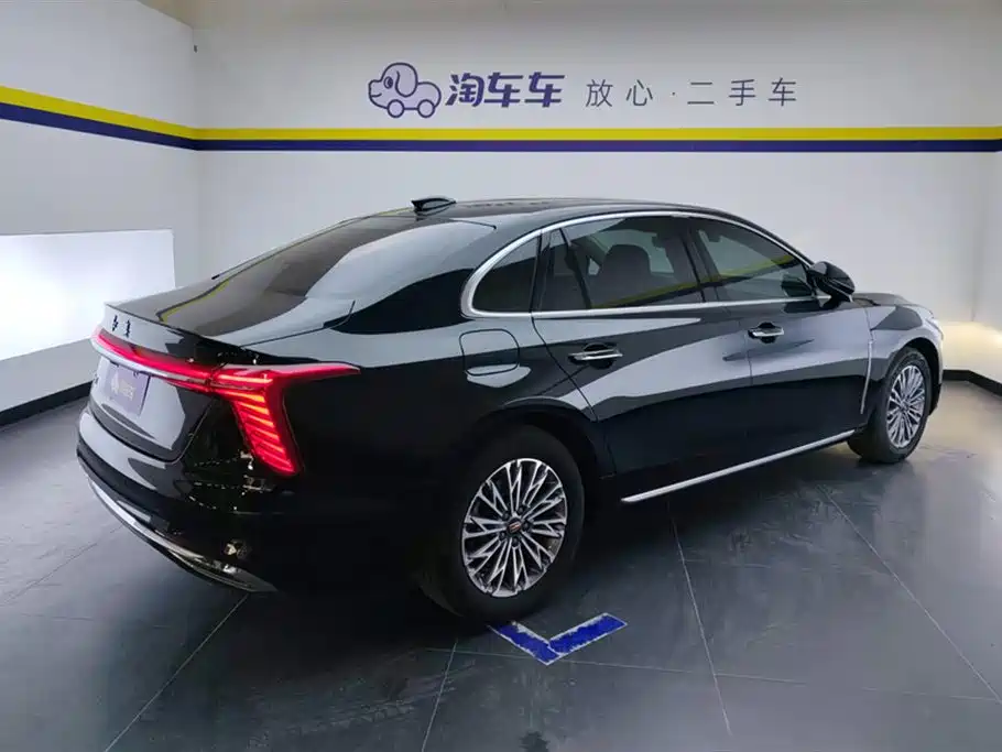 Hongqi H5 2023 1.5T DCT Smart Connect Flag Rhythm фото 3