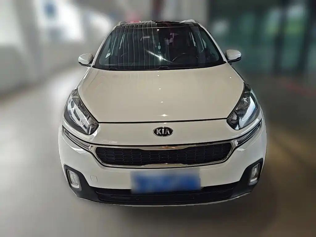 Photo 5 - Kia KX3