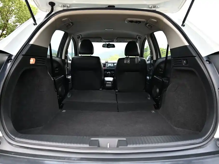 Photo 10 - Honda Vezel