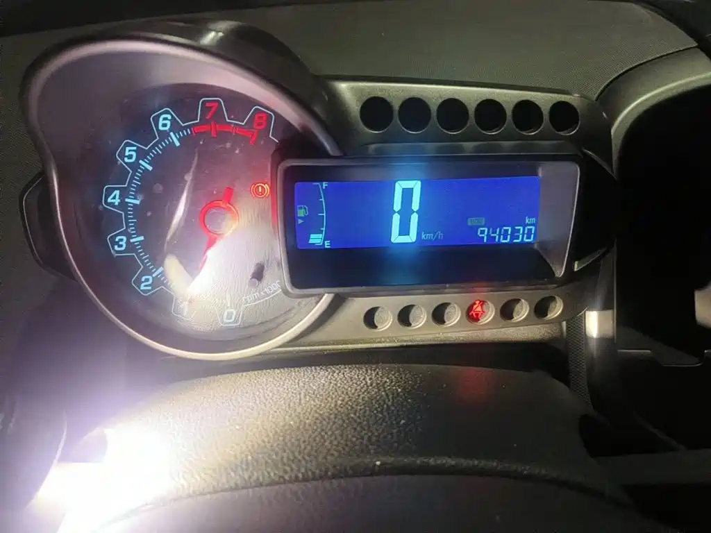 Chevrolet Aveo 2012 2011 Sedan 1.4L MT SE