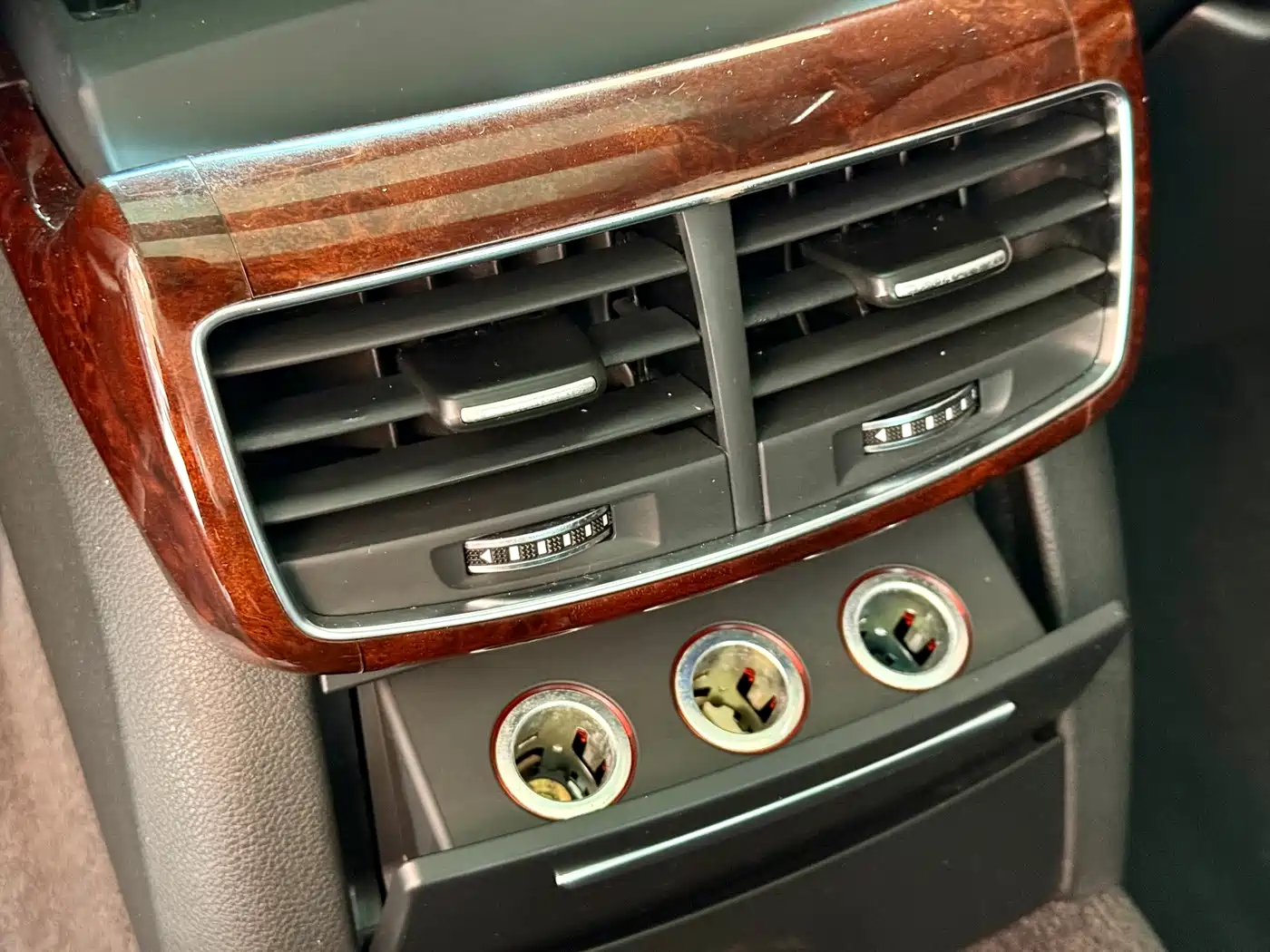 Фото 14 - Audi A8