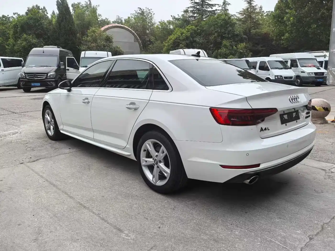 Audi A4L 2017 Plus 40 TFSI Fashion фото 7