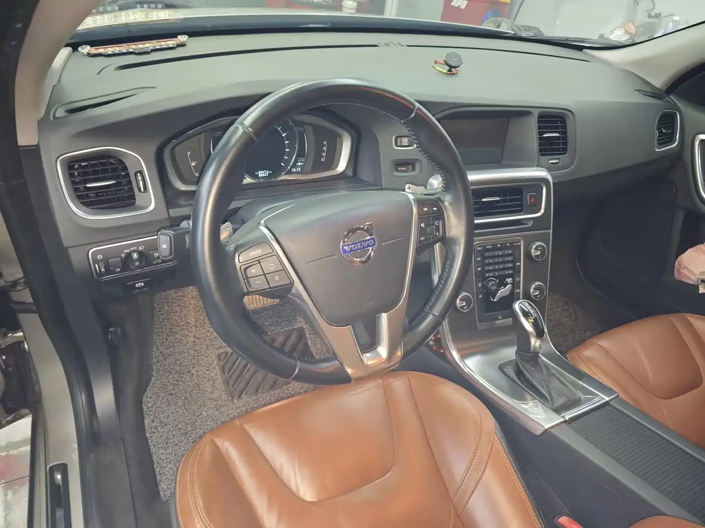 Volvo S60 (Import) 2013 2014 T5 Elegance Edition