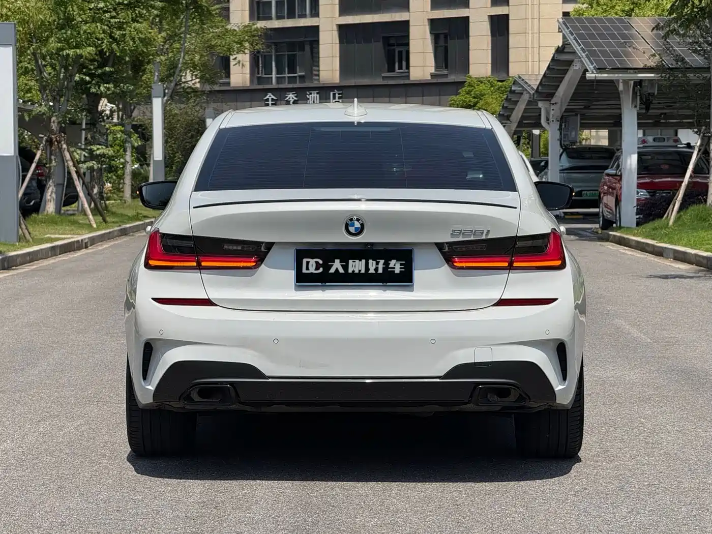 BMW 3 Series 2021 325i M Sport Night Edition фото 5