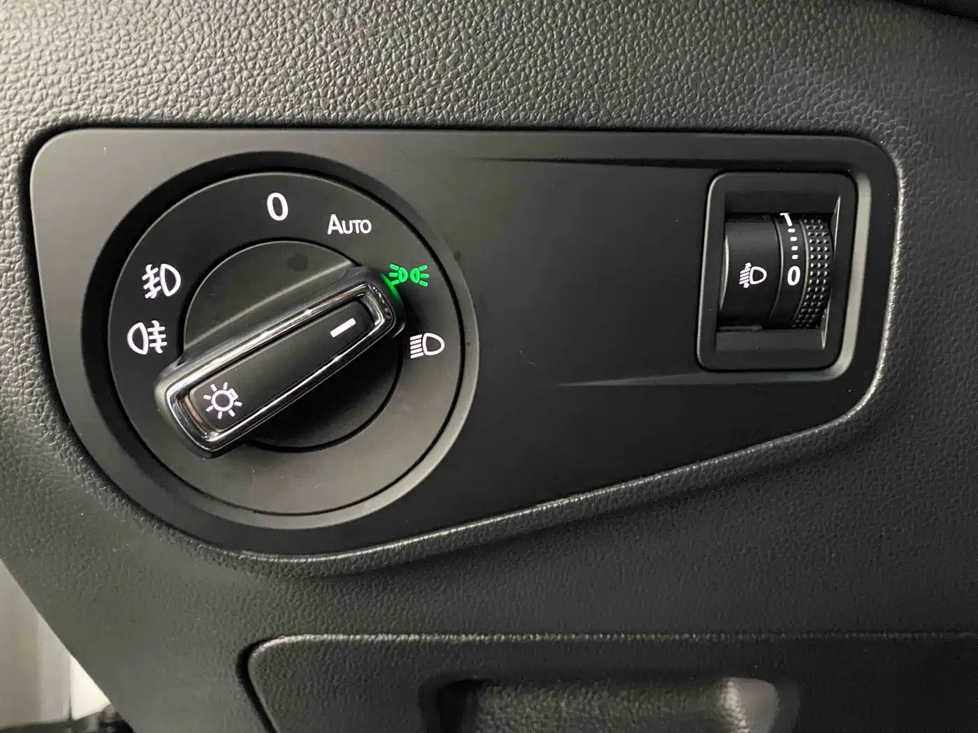 Volkswagen Tiguan L 2021 330TSI Automatic 2WD Smart фото 13