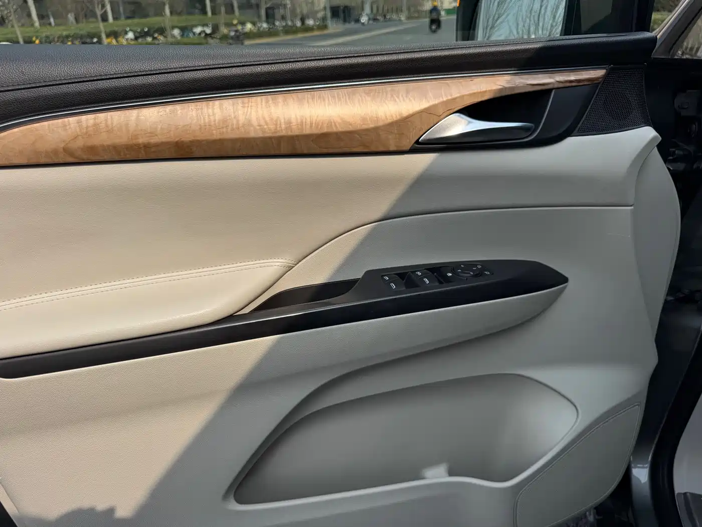 Buick GL8 2017 ES 28T Comfort Type China V фото 8