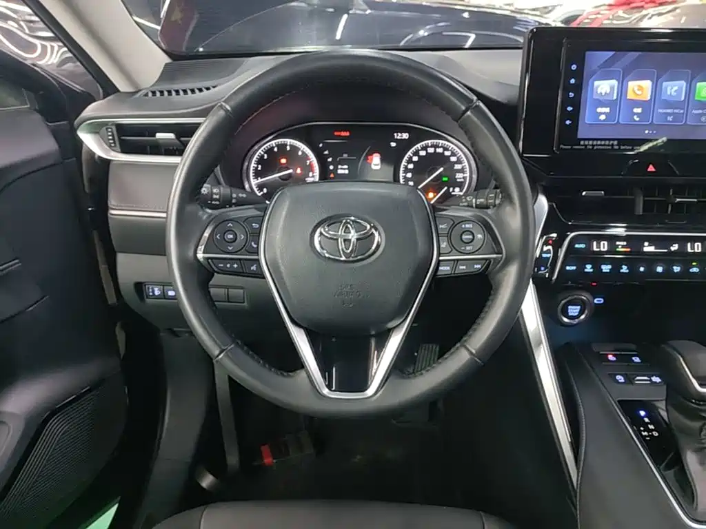 Toyota Venza 2023 2022 2.0L CVT 2WD Luxury