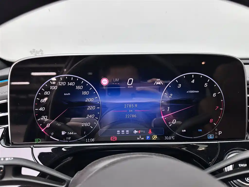 Mercedes-Benz E-Class 2024 Model E 300 L Luxury фото 8