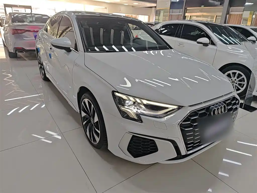 Audi A3 2024 Model A3L Limousine 35 TFSI Fashion Sport фото 4