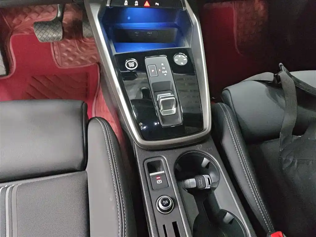 Audi A3 2024 Model A3L Limousine 35 TFSI Fashion Sport фото 14