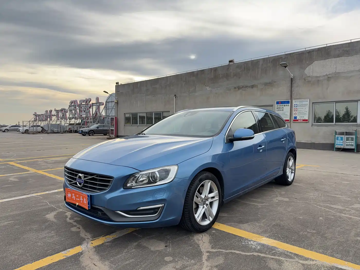 Фото 1 - Volvo V60