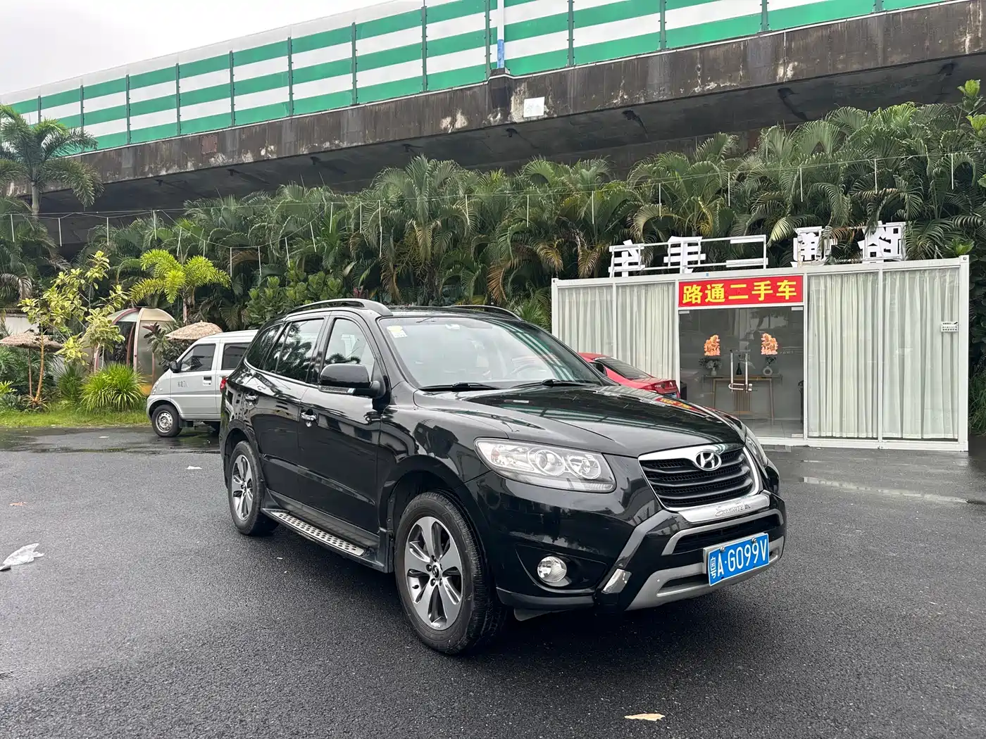 Hyundai Santa Fe Classic 2011 2.4 Premium 7-seat 2WD фото 3