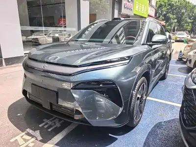 BYD Tang L