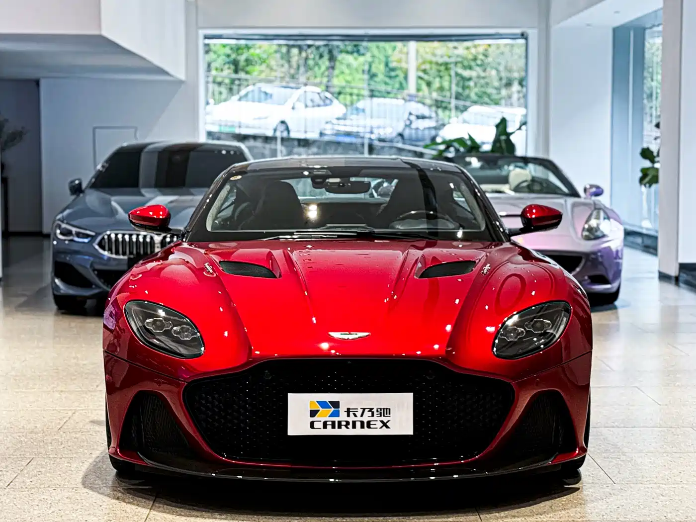 Aston Martin DBS 2019 DBS Superleggera V12 Coupe фото 3