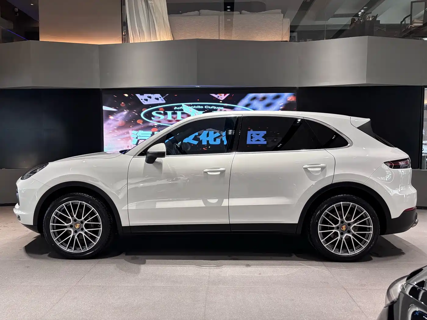 PORSCHE CAYENNE