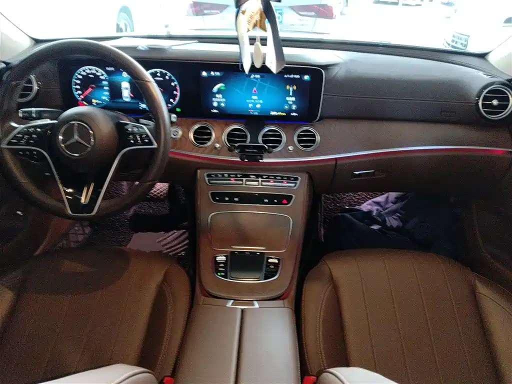 Mercedes-Benz E-Class 2022 E 300 L Fashion фото 12