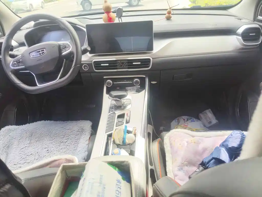 Photo 12 - Geely Binyue