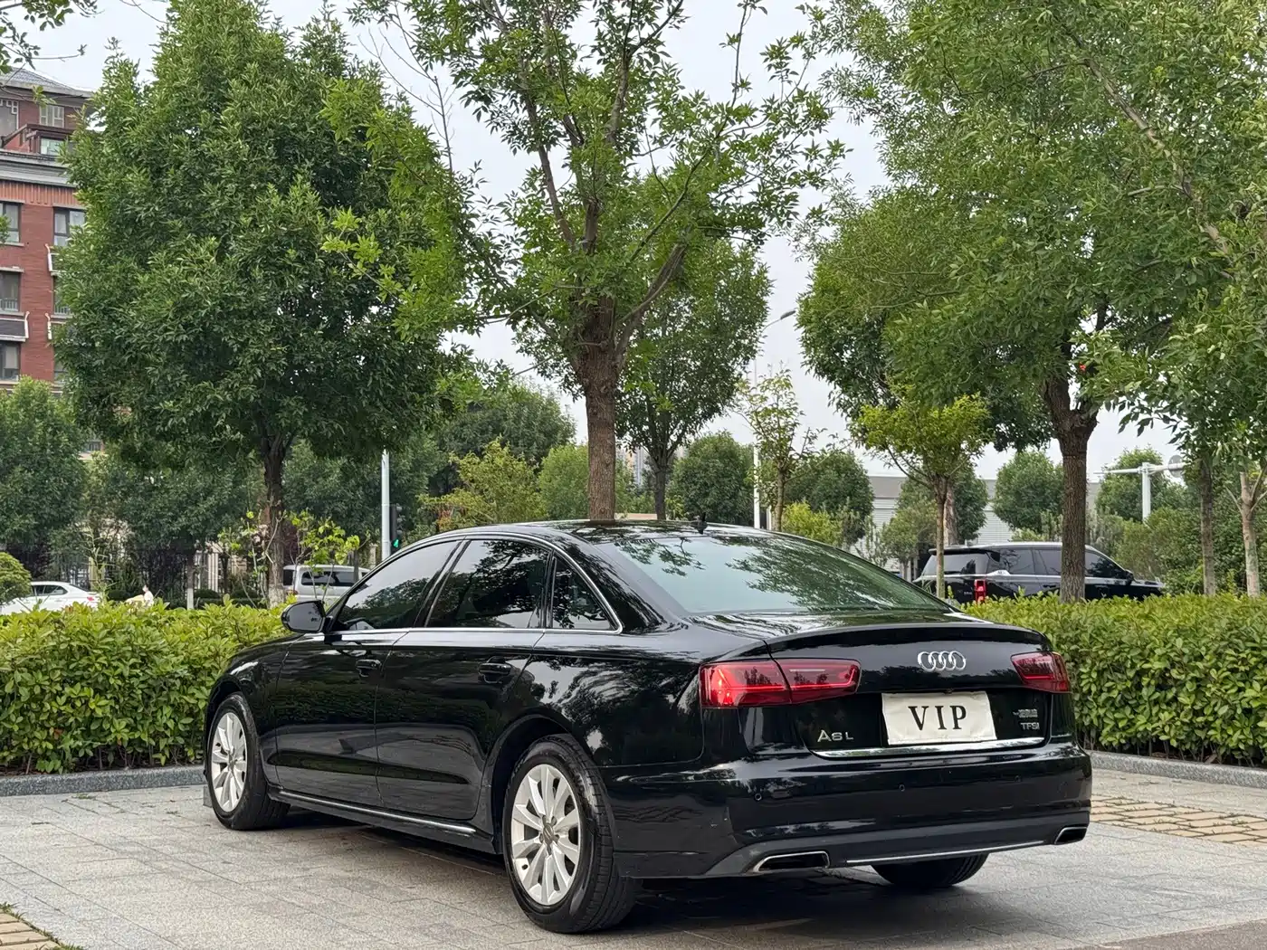 Фото 13 - Audi A6L