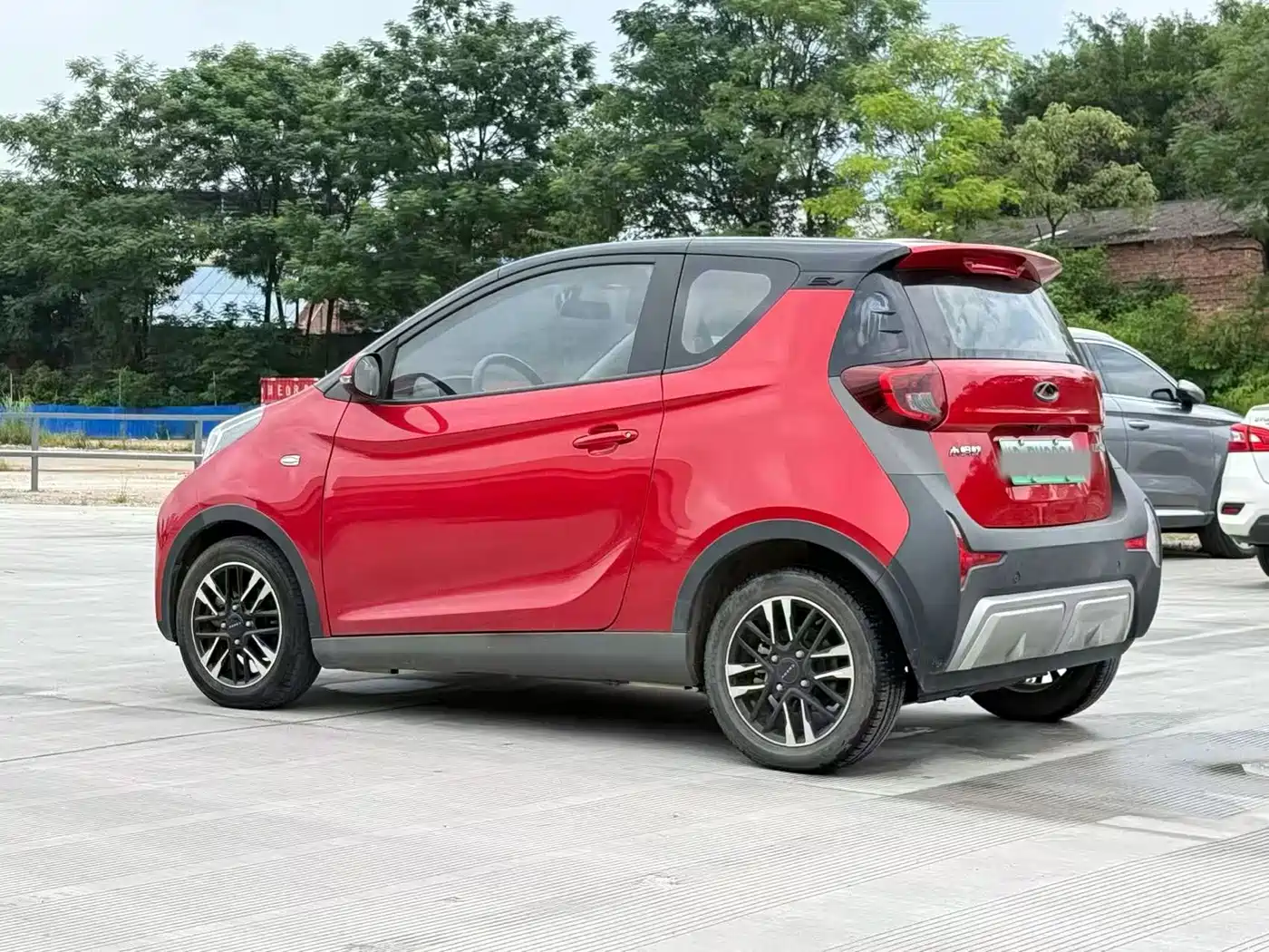 QQ New Energy Little Ant 2022 2022 Sweet Pink Edition Half Sugar Version NCM Lithium 30kW 301km
