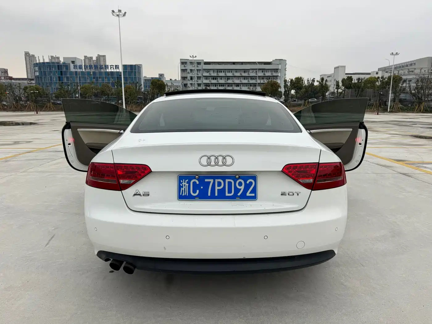 Audi A5 (Import) 2010 2.0TFSI Coupe Style Edition фото 13