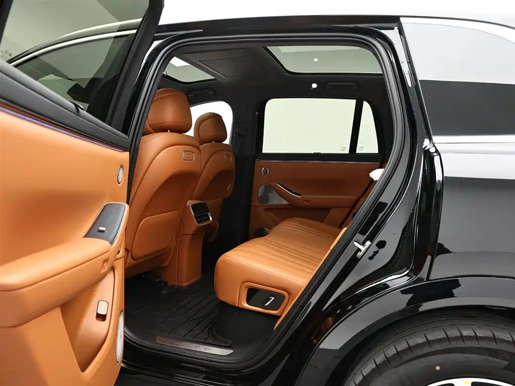 AITO Wenjie AITO M7 2026 Extended Range Max AWD 5-seater фото 14