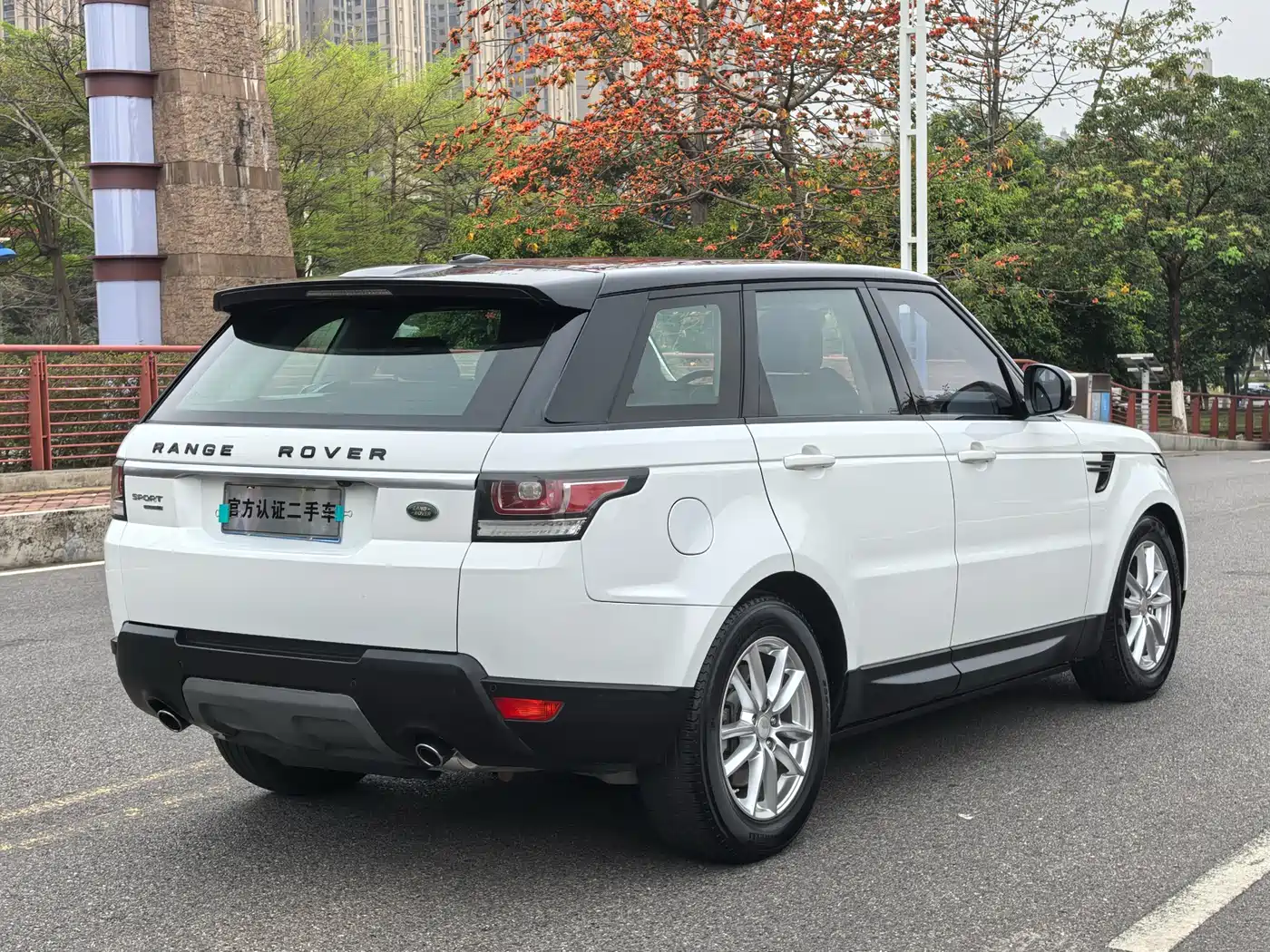 Land Rover Range Rover Sport 2015 3.0 SDV6 HSE DYNAMIC фото 10